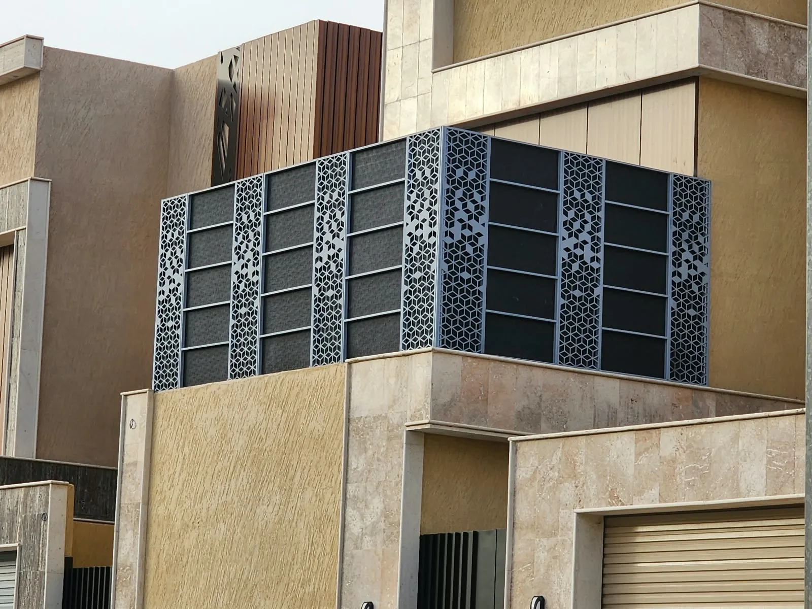سواتر شرائح لوفر حديثة لفيلا سكنية